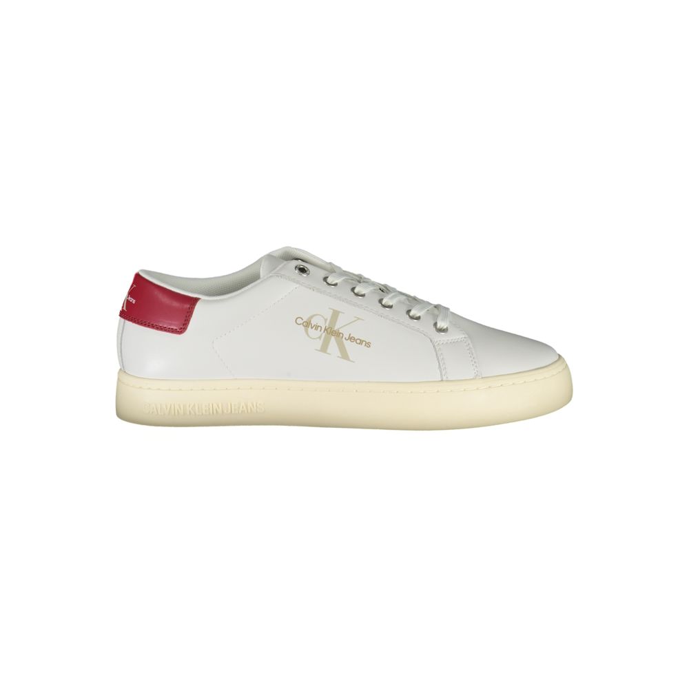 Calvin Klein miljömedvetna vita sneakers med snörning