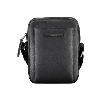 Calvin Klein elegant svart axelväska med snygga detaljer