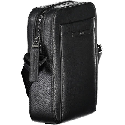 Calvin Klein elegant svart axelväska med snygga detaljer