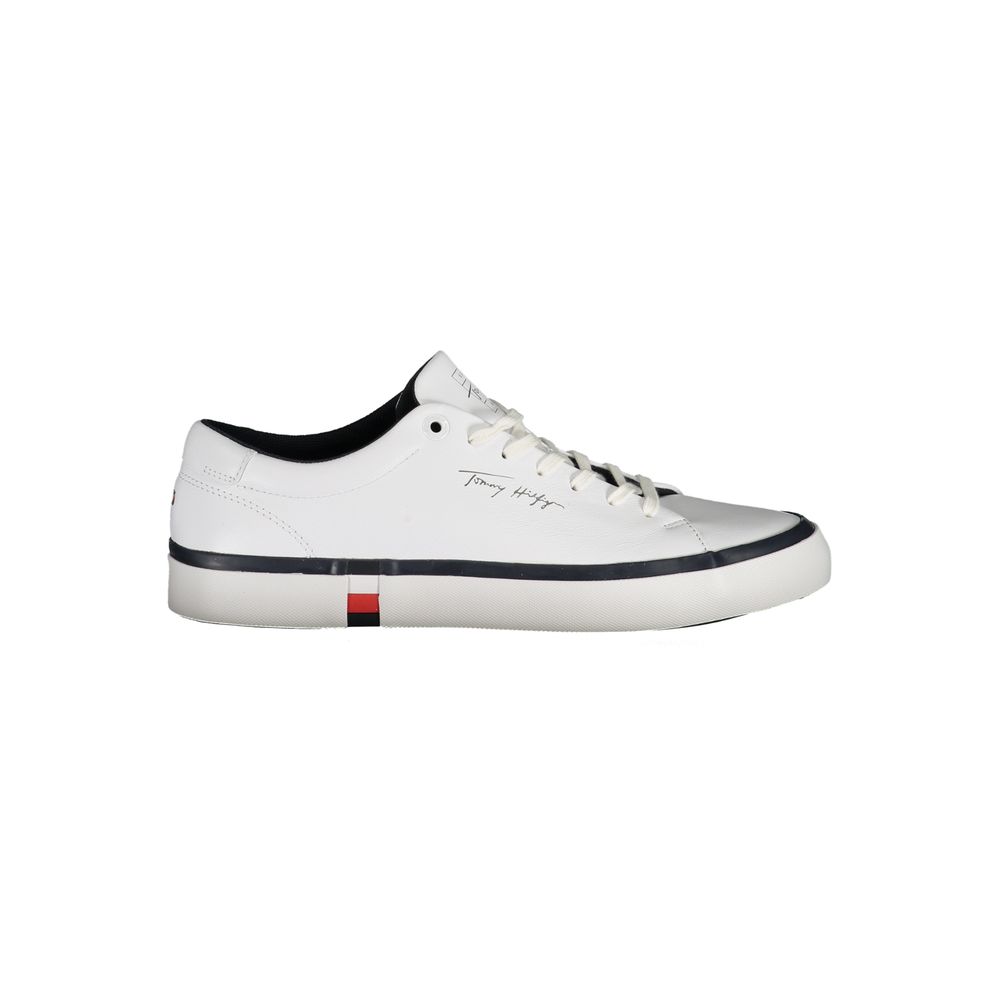 Tommy Hilfiger Förhöj ditt spel med snygga vita sneakers