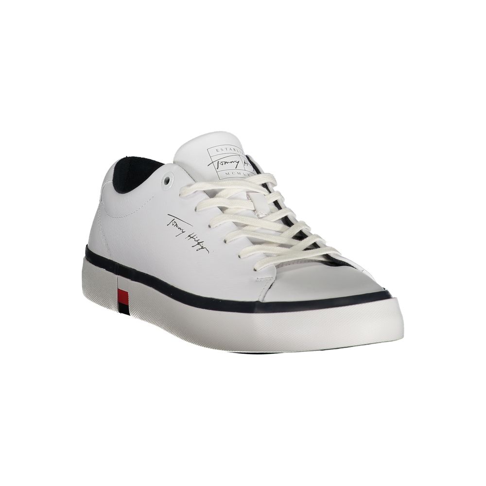 Tommy Hilfiger Förhöj ditt spel med snygga vita sneakers