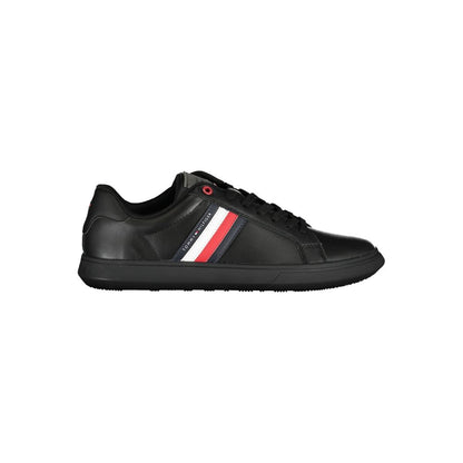Tommy Hilfiger Chic svarta sneakers med ikoniska kontrastdetaljer