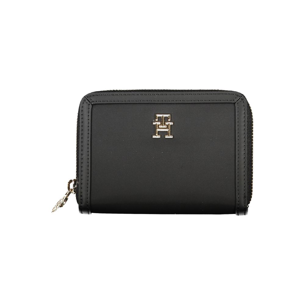 Tommy Hilfiger elegant plånbok med dragkedja och gott om förvaring