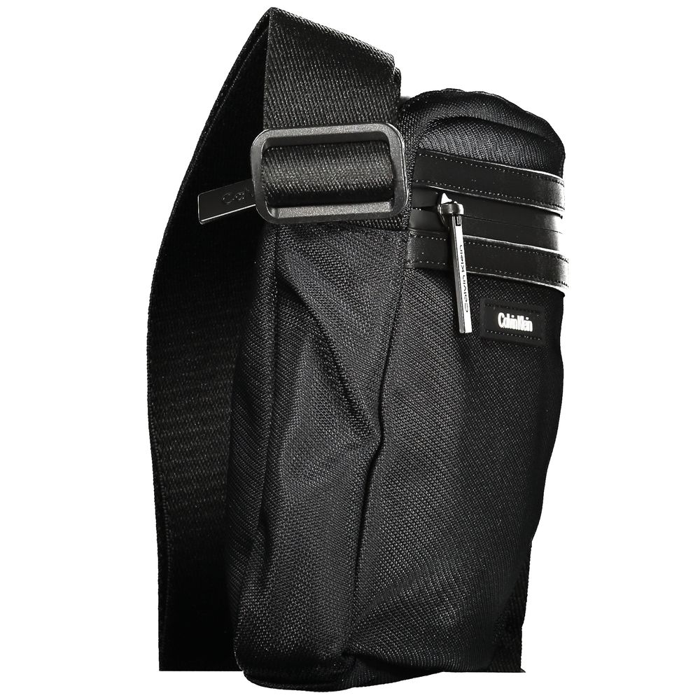 Calvin Klein svart polyester herr axelväska