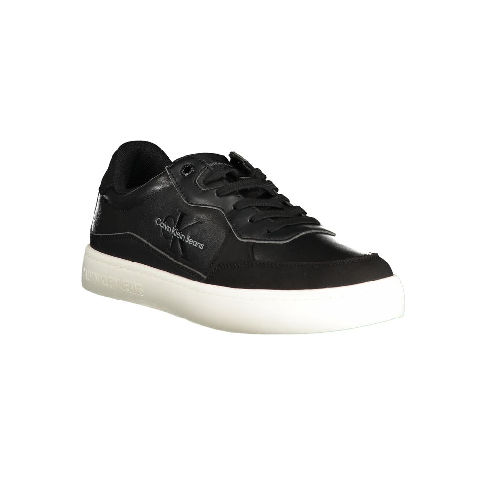 Calvin Klein Sneakers i svart med kontrastdetaljer