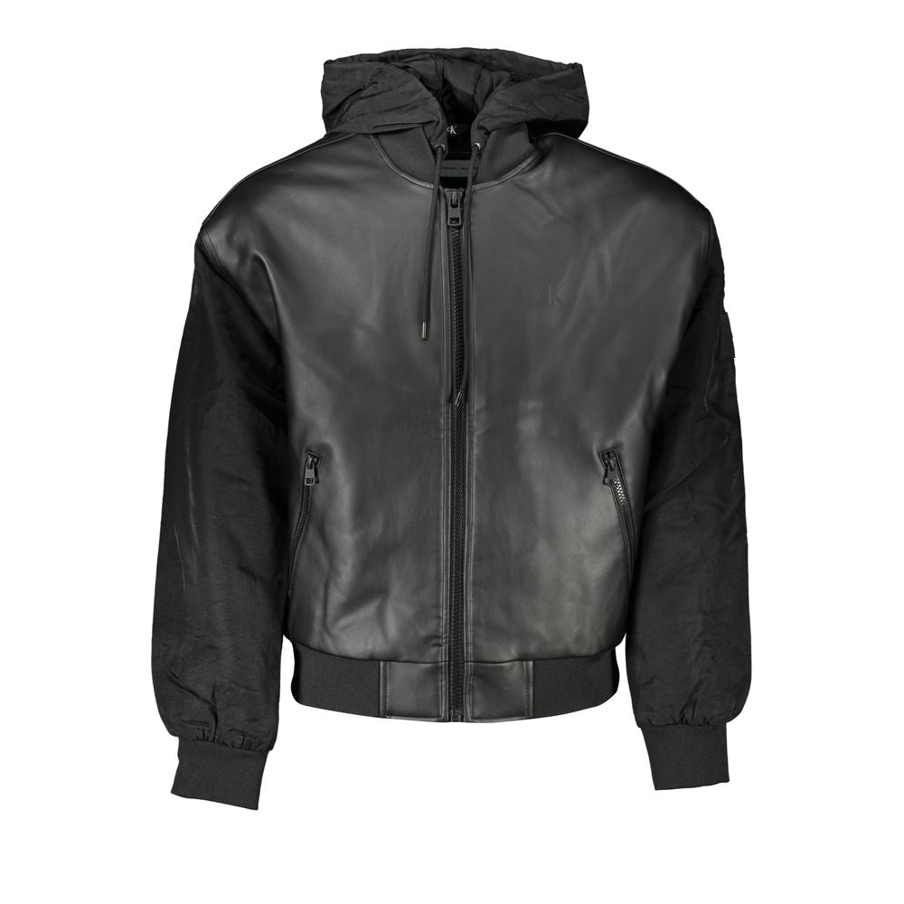 Calvin Klein Sleek svart huvjacka med kontrasterande detaljer