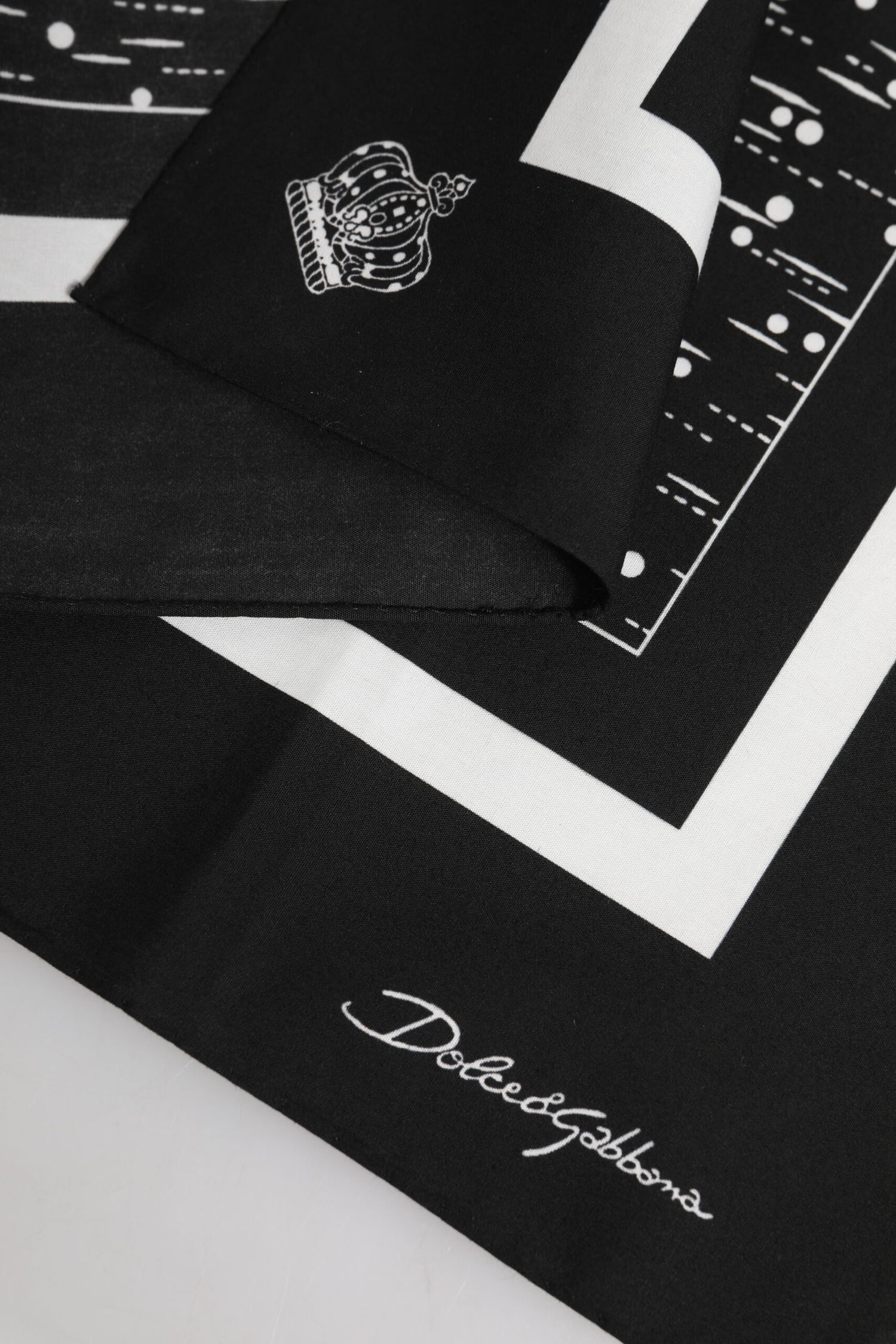 Dolce &amp;amp; Gabbana Svartvit Mönstrad Fyrkantig Foulard Halsduk