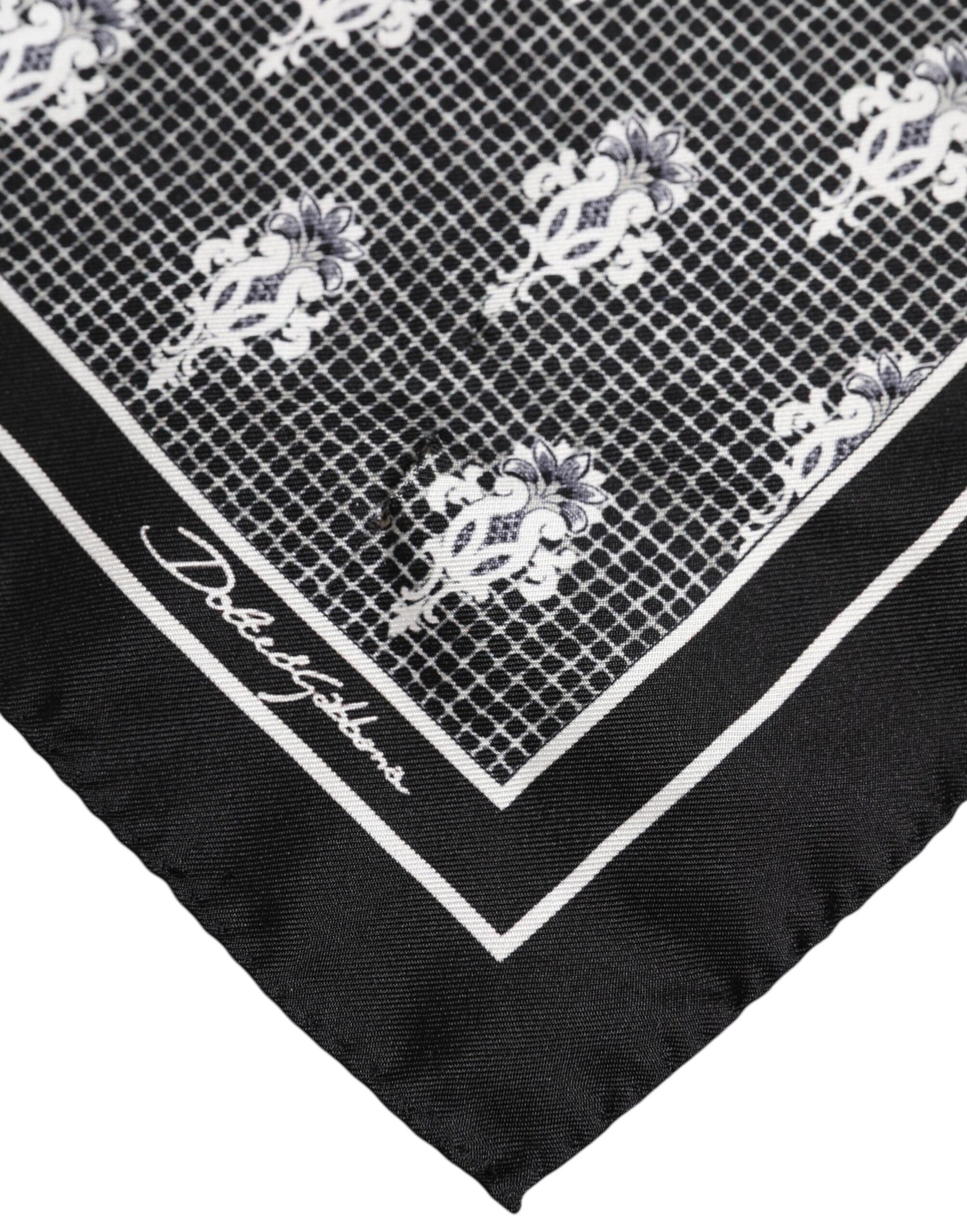 Dolce &amp;amp; Gabbana Svartvit Mönstrad Fyrkantig Foulard Halsduk