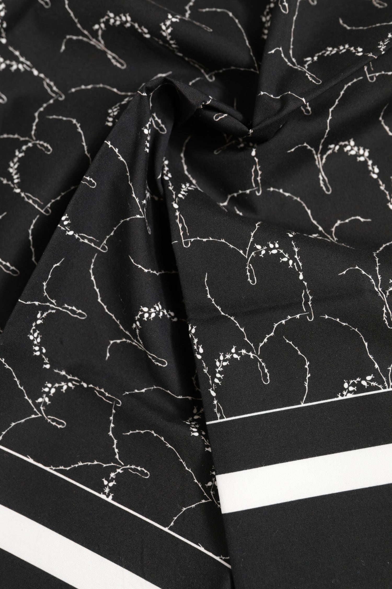 Dolce &amp;amp; Gabbana Svartvit Mönstrad Fyrkantig Foulard Halsduk