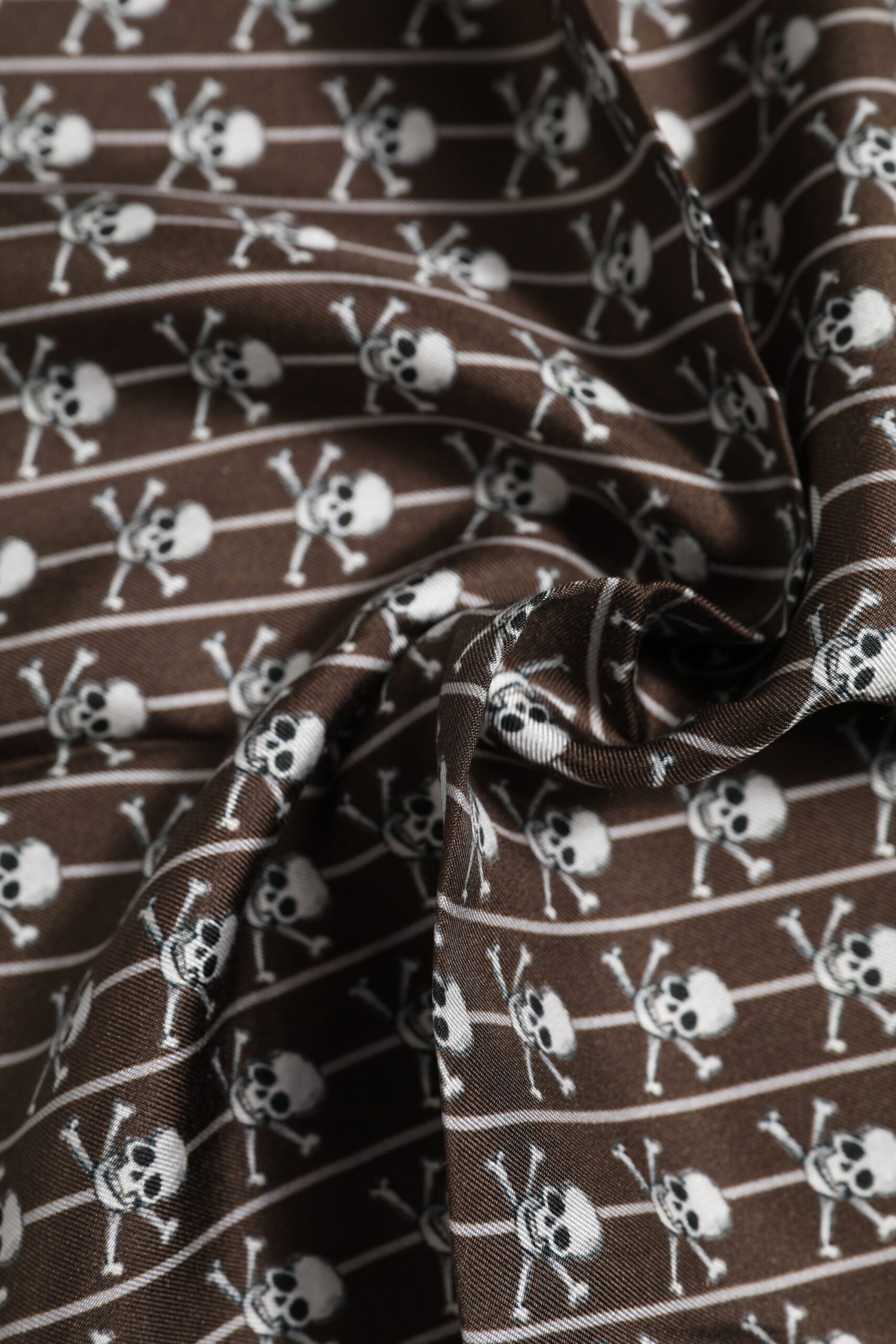 Dolce &amp;amp; Gabbana Brun Skull Siden Fyrkantig Herrhalsduk