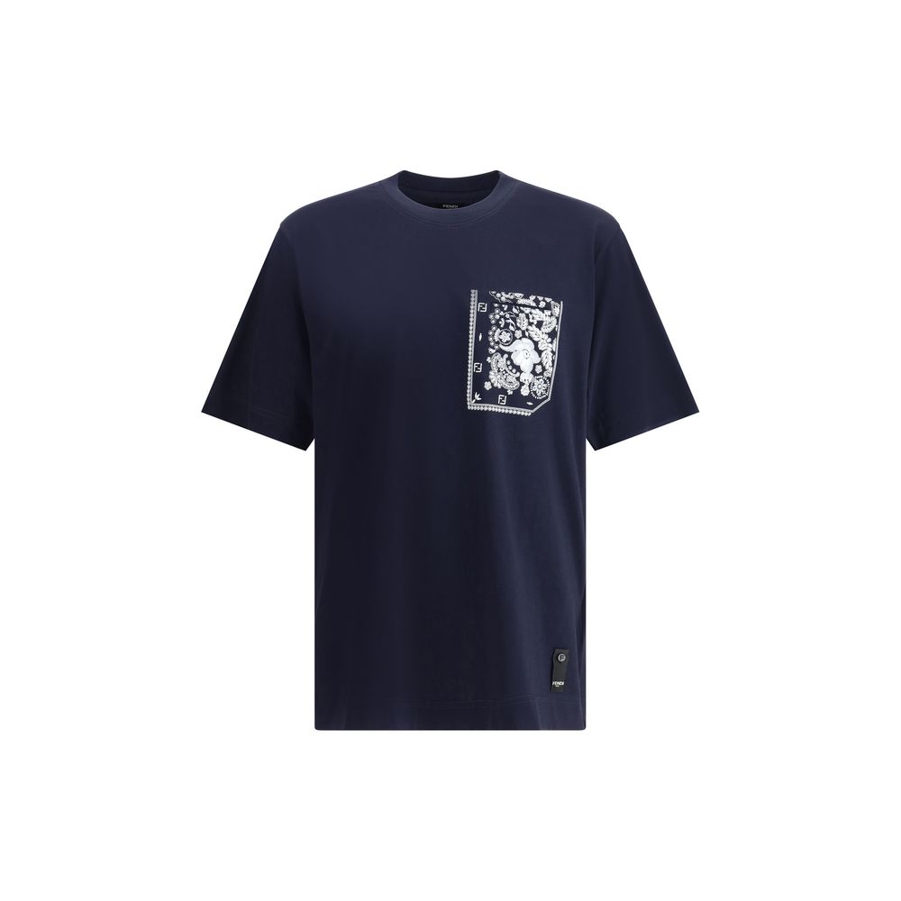 Fendi t-shirt med bandanatryck på fickan