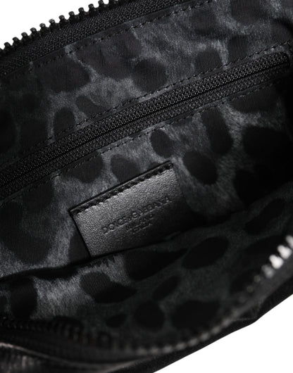 Dolce &amp;amp; Gabbana svart nylon nyckelringspåse med logotyp och plack kuvertväska