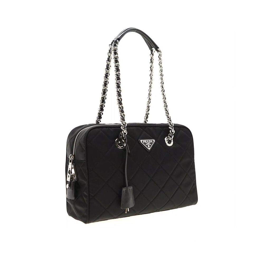 Prada axelväska i quiltad nylon