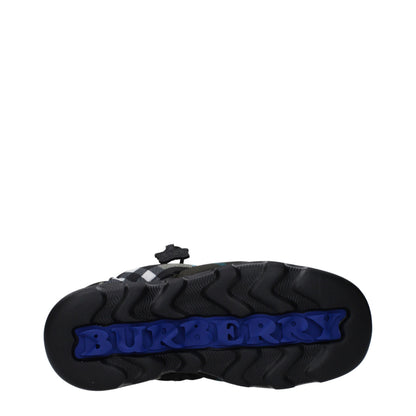 Burberry Gröna Slip-On Loafers i Tyg