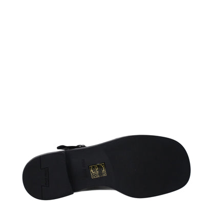 Miu Miu svarta slip-on loafers i läder