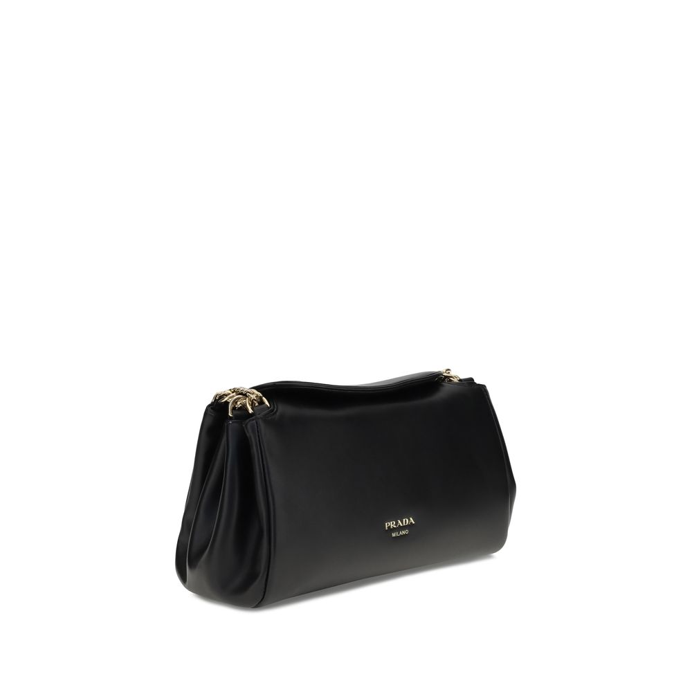 Prada läderaxelväska
