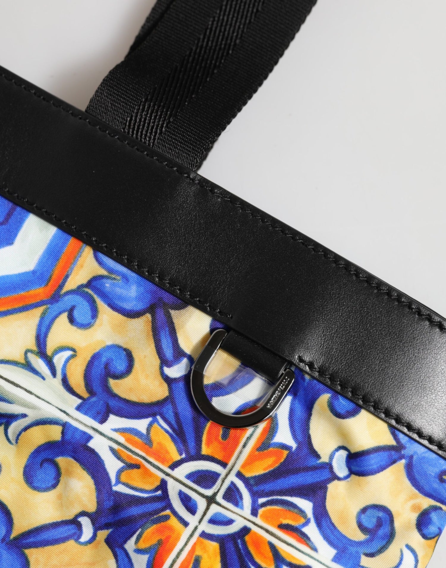 Dolce &amp;amp; Gabbana Multicolor Maiolica Print Tote Axelremsväska