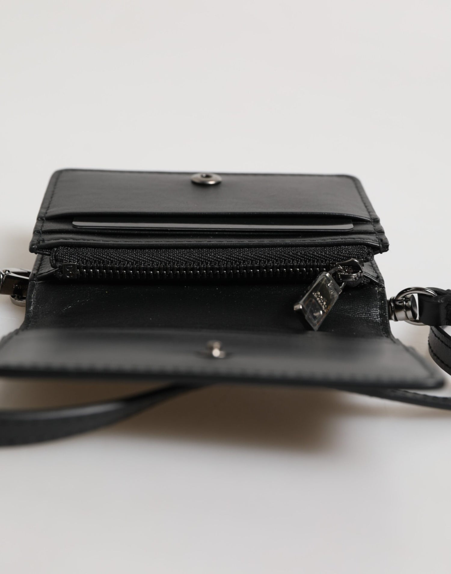 Dolce &amp;amp; Gabbana Svart Läder Bifold Korthållare Axelremsväska Herr